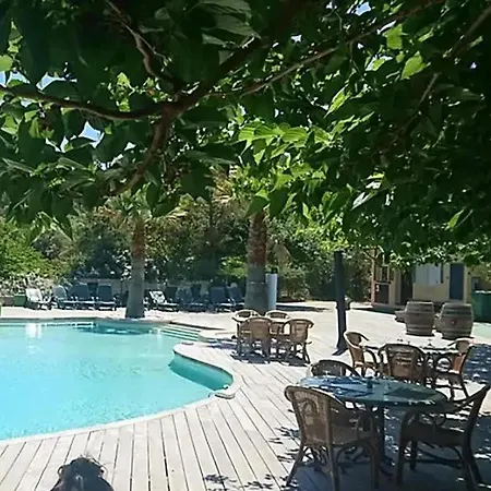 2 Etoiles - Piscine - Ccbgdfh *